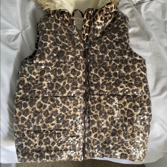 🎀Children’s Place puffer vest🎀 - Picture 6 of 8